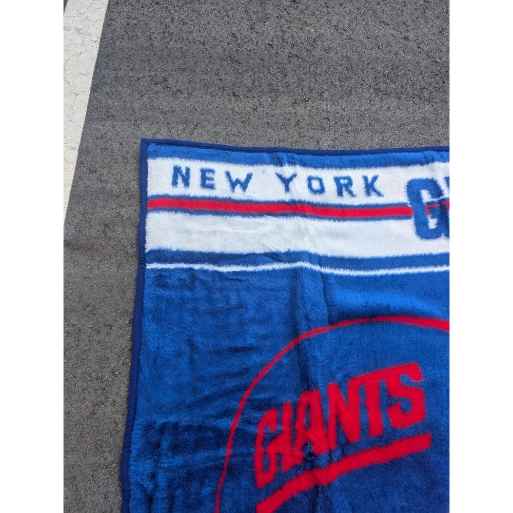 San Marcos New York Giants Stadium Lap Throw Blanket NFL Red Blue White 59